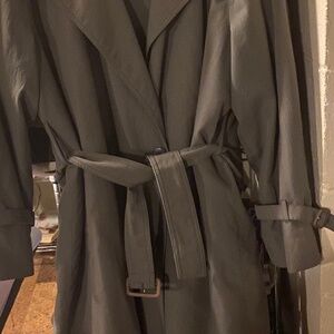 Classic Vintage London Fog Trenchcoat Ladies size 12 originally $250